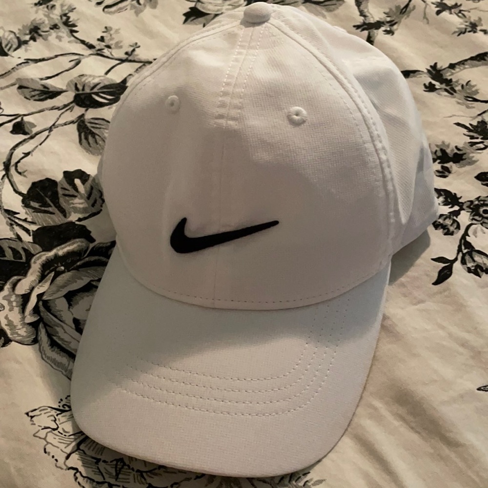 🎉🌼Nike Dri-fit Legacy91 adjustable Hat🌻🎉Host Pick 6-26